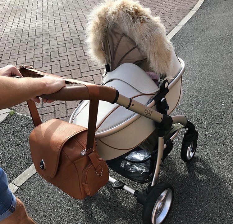 egg pram with fur hood